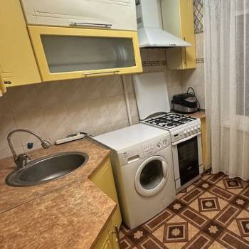 Сдается 2-х комнатная квартира, 42 м²