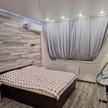 Продается 1-комнатная квартира, 37 м²