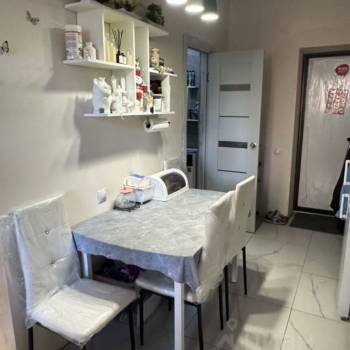 Продается 1-комнатная квартира, 35 м²