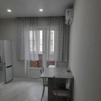 Сдается 1-комнатная квартира, 38 м²