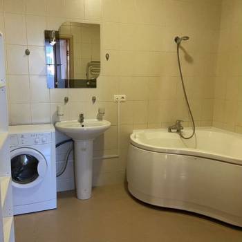 Сдается 1-комнатная квартира, 50 м²