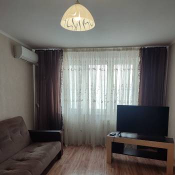 Сдается 1-комнатная квартира, 37 м²
