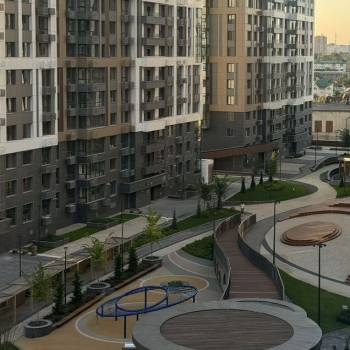 Продается 1-комнатная квартира, 42 м²