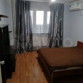 Сдается 1-комнатная квартира, 39 м²