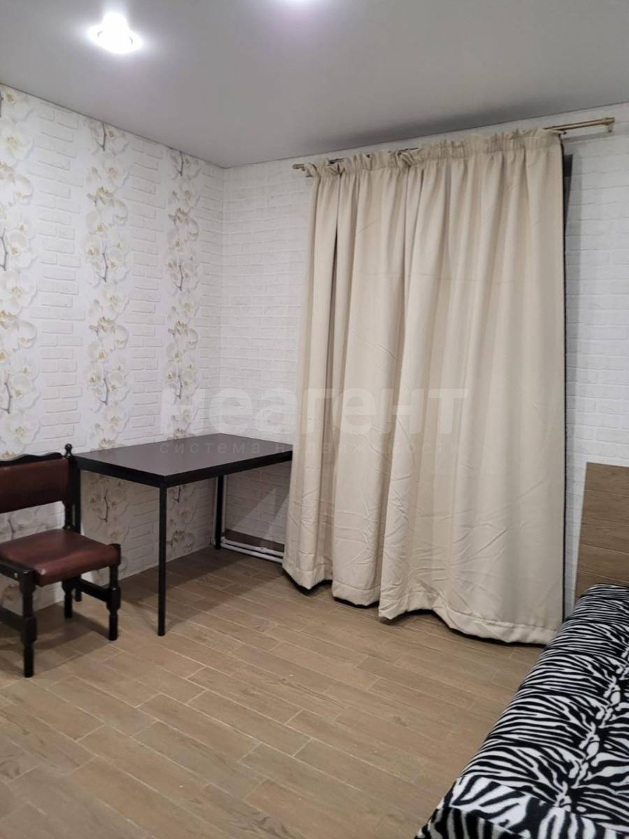 Продам студию, ул. Кадетская