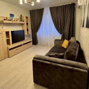 Сдается 1-комнатная квартира, 43 м²