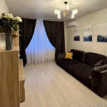 Сдается 1-комнатная квартира, 43 м²