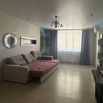 Сдается 2-х комнатная квартира, 75 м²