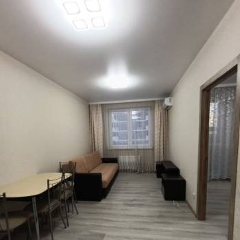 Сдается 1-комнатная квартира, 42 м²