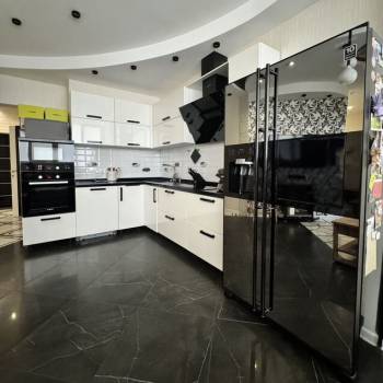 Продается 1-комнатная квартира, 47,6 м²