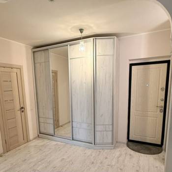 Продается 1-комнатная квартира, 51 м²
