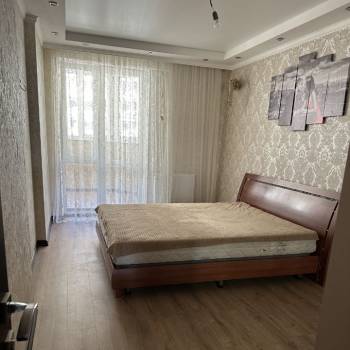 Сдается Многокомнатная квартира, 100 м²