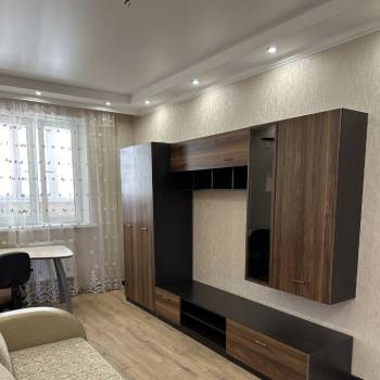 Сдается Многокомнатная квартира, 100 м²