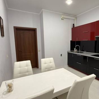 Сдается 1-комнатная квартира, 49,8 м²