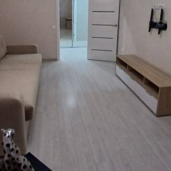 Сдается 2-х комнатная квартира, 77 м²