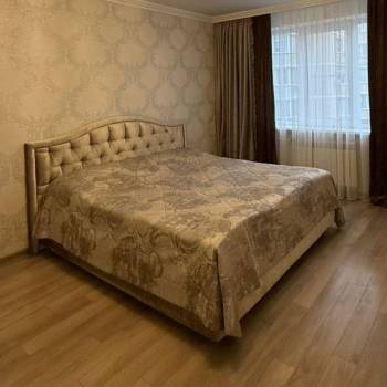 Продается 1-комнатная квартира, 38 м²