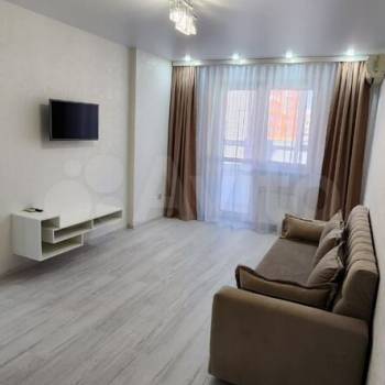 Сдается 1-комнатная квартира, 42 м²