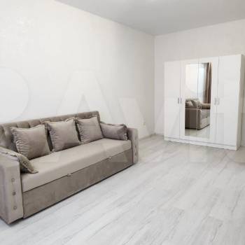 Сдается 1-комнатная квартира, 42 м²