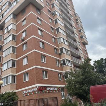 Продается 1-комнатная квартира, 45 м²