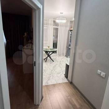 Продается 1-комнатная квартира, 42,2 м²