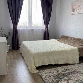 Сдается 1-комнатная квартира, 42 м²