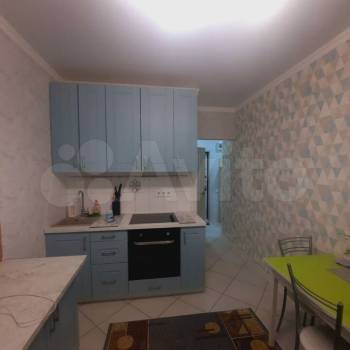 Продается 1-комнатная квартира, 35 м²