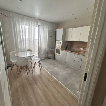 Сдается 1-комнатная квартира, 42,4 м²