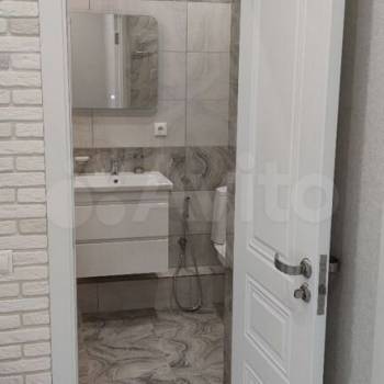 Сдается 1-комнатная квартира, 55 м²