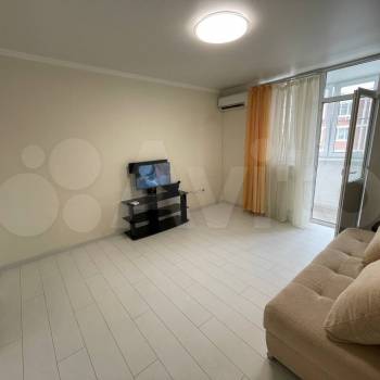 Сдается 1-комнатная квартира, 40 м²