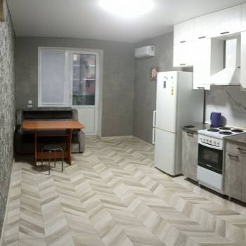 Сдается 1-комнатная квартира, 65 м²