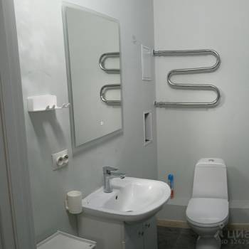 Сдается 1-комнатная квартира, 65 м²