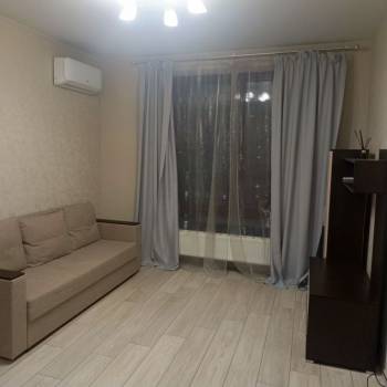 Сдается 1-комнатная квартира, 37 м²