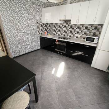 Сдается 2-х комнатная квартира, 75 м²