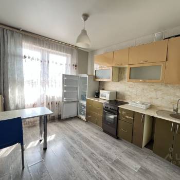 Продается 1-комнатная квартира, 40 м²