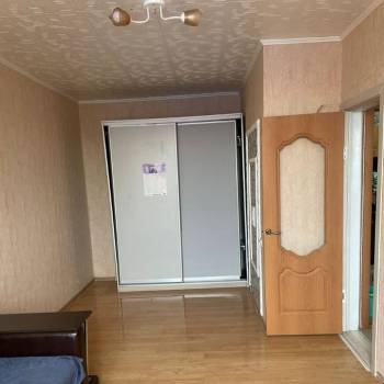 Продается 1-комнатная квартира, 39 м²