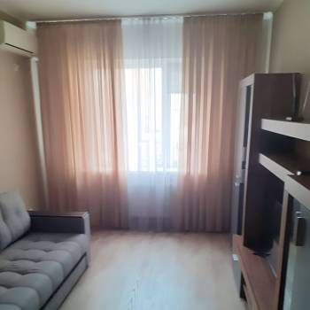 Сдается 1-комнатная квартира, 39 м²