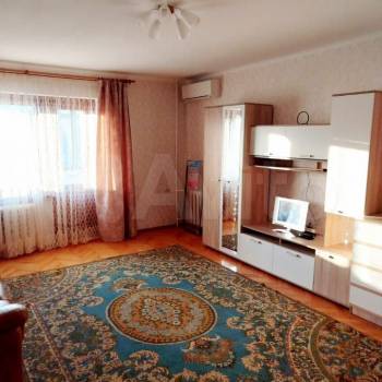 Сдается 1-комнатная квартира, 42 м²