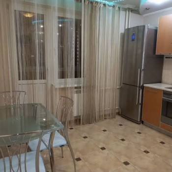 Сдается 1-комнатная квартира, 44 м²