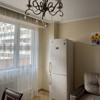 Сдается 1-комнатная квартира, 50 м²