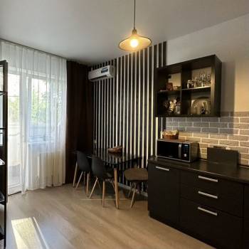 Продается 1-комнатная квартира, 45 м²