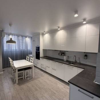 Продается 3-х комнатная квартира, 82 м²