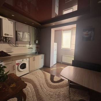 Сдается 1-комнатная квартира, 35 м²