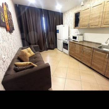 Продается 1-комнатная квартира, 35 м²