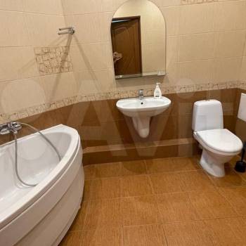 Сдается 1-комнатная квартира, 52 м²