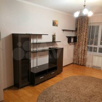 Сдается 1-комнатная квартира, 44 м²