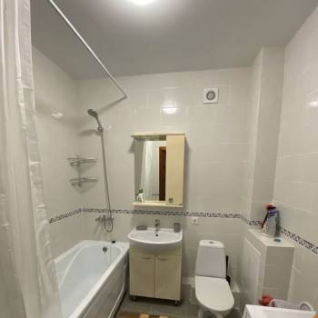 Сдается 1-комнатная квартира, 38 м²