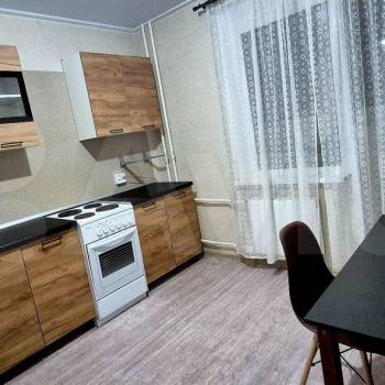 Сдается 1-комнатная квартира, 38 м²
