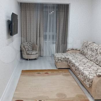 Сдается 1-комнатная квартира, 46 м²