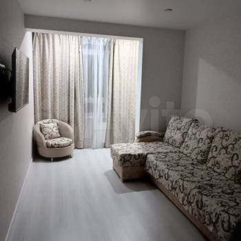 Сдается 1-комнатная квартира, 46 м²