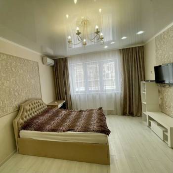 Сдается 1-комнатная квартира, 50 м²